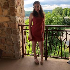 Meet your Posher, Mallory